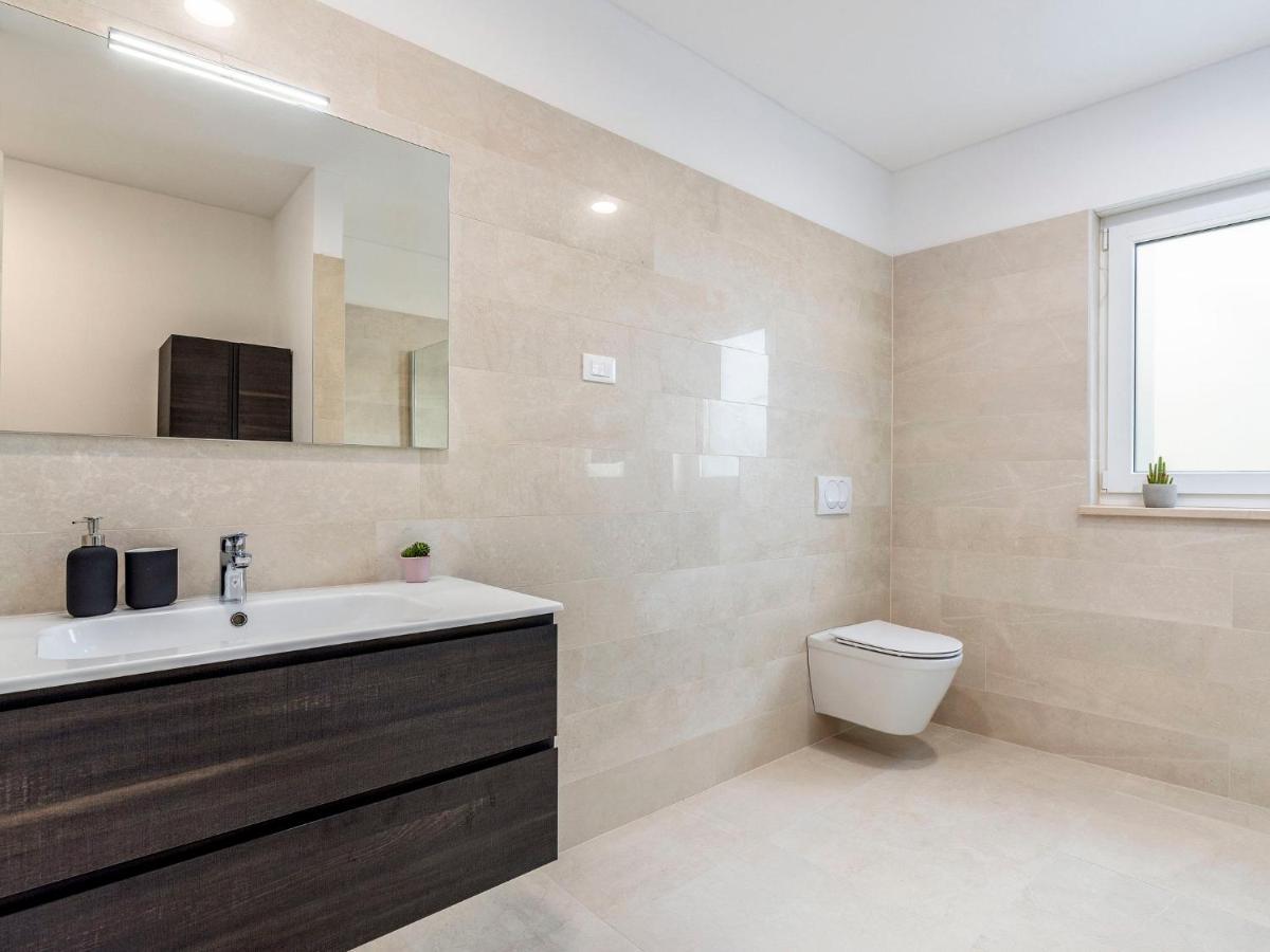 Holiday Home Villa Isabela - Prc423 By Interhome Nova Vas  Екстериор снимка